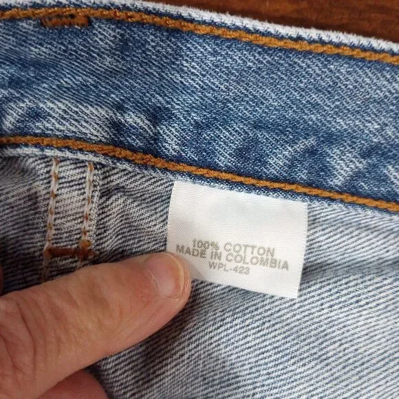 Levi's 501-0193 Button-Fly Denim Jeans Original size 31x32. Current size 30x31